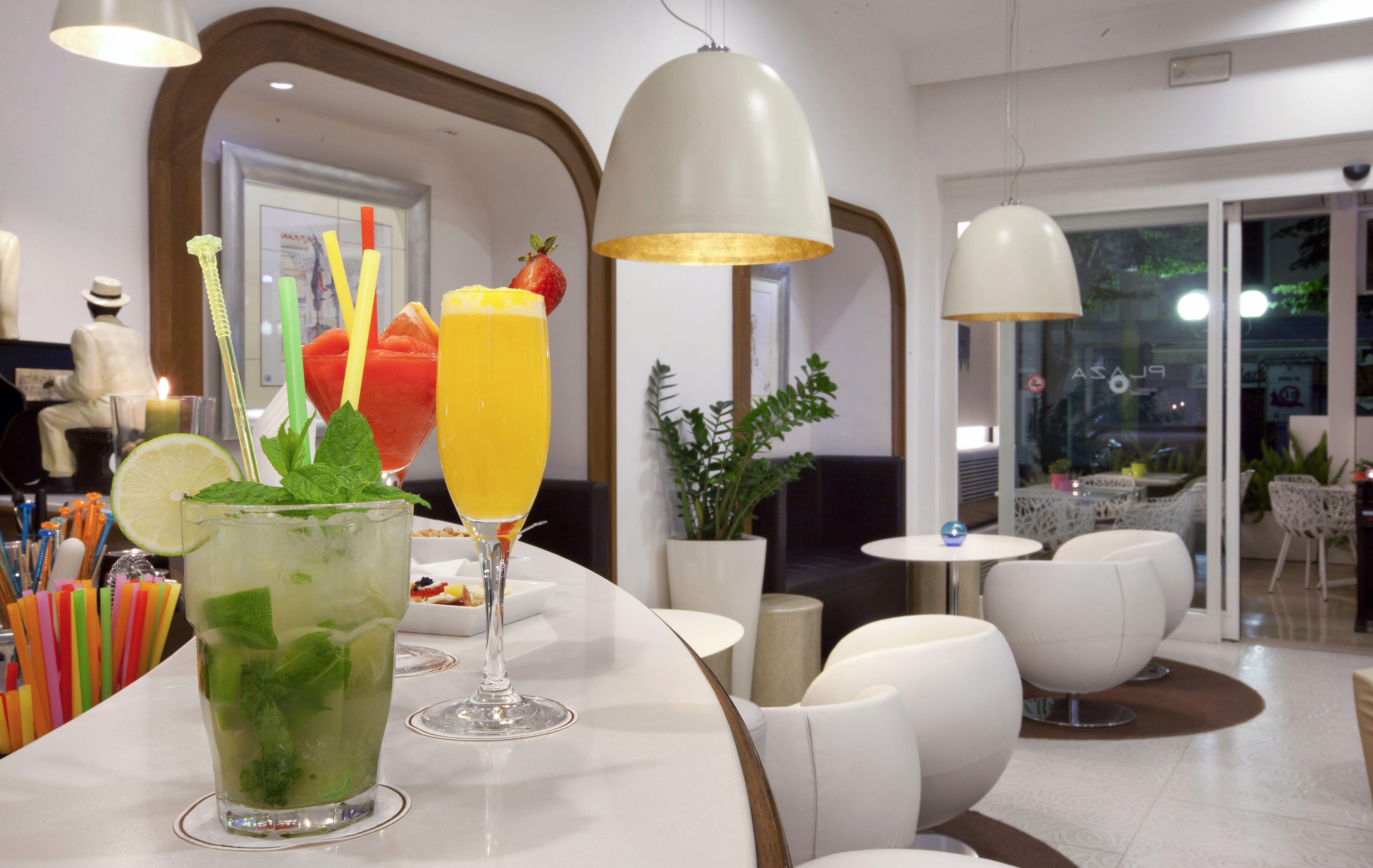Hotel Plaza ซอร์เรนโต ภายนอก รูปภาพ