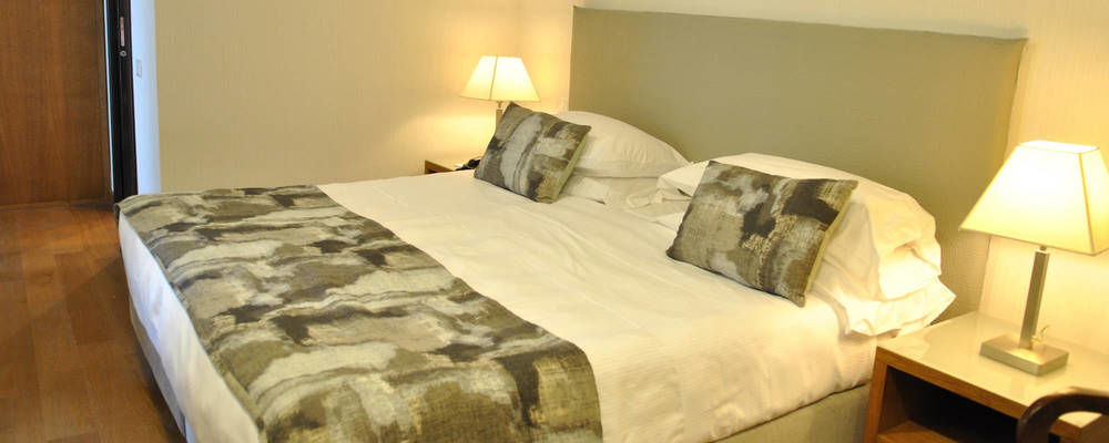 Hotel Plaza ซอร์เรนโต ภายนอก รูปภาพ